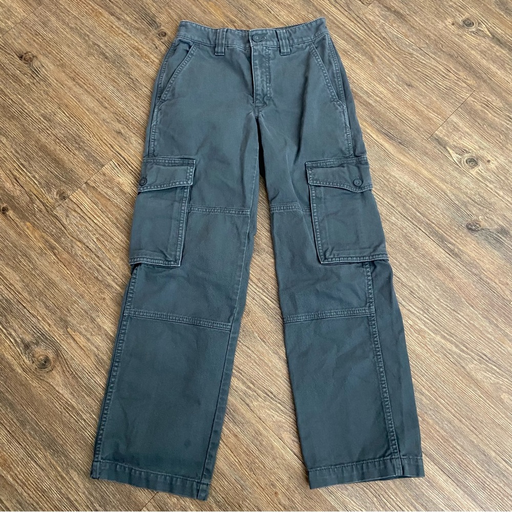 Aritzia TNA Dark Gray Cargo Pants